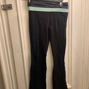 LULULEMON size 4 yoga pants